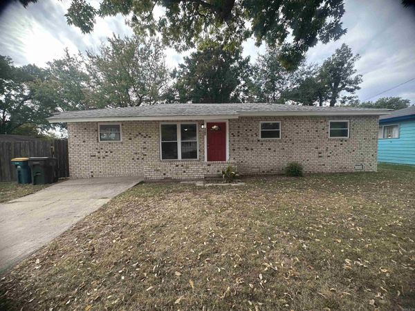 6705 Tracy Avenue, Little Rock, AR 72206