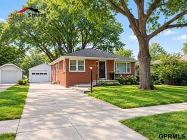 2709 S 12 Street, Lincoln, NE 68502