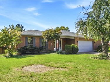 4043 Summerfield Drive, Beavercreek, OH 45432