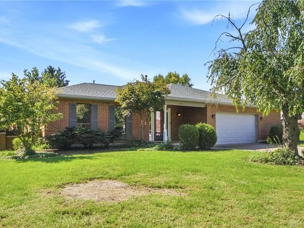 4043 Summerfield Drive, Beavercreek, OH 45432