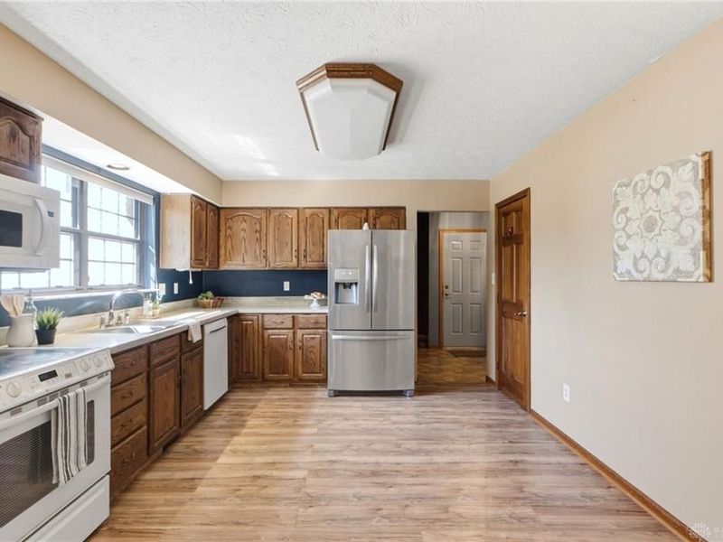4043 Summerfield Drive, Beavercreek, OH 45432 Photo 10