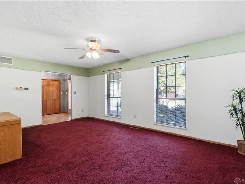 4043 Summerfield Drive, Beavercreek, OH 45432 Photo 5