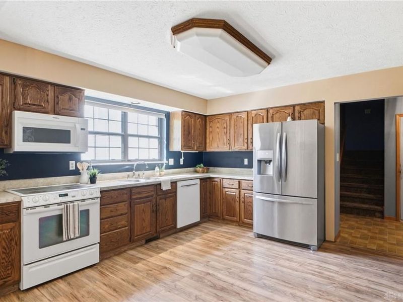 4043 Summerfield Drive, Beavercreek, OH 45432 Photo 9