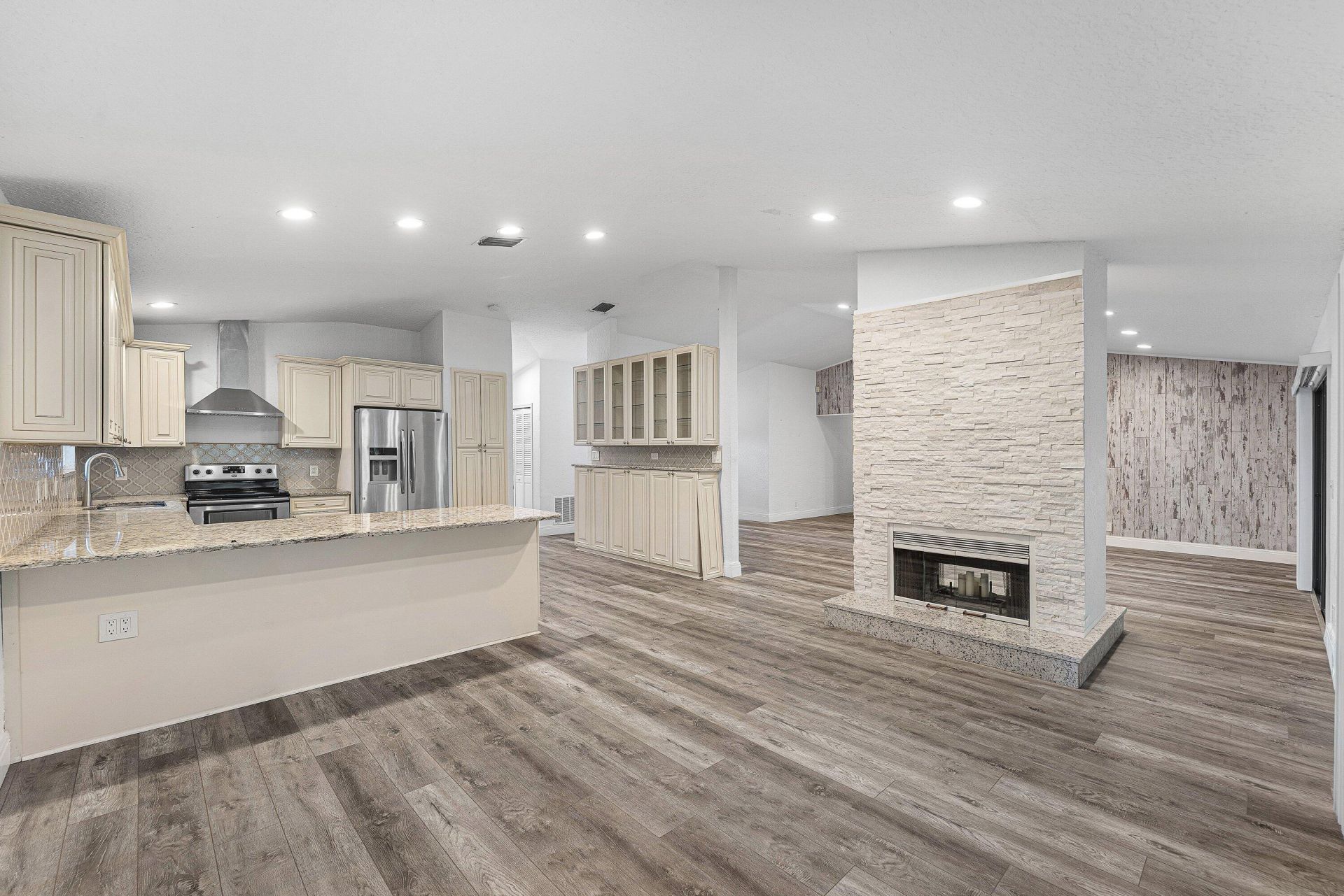 13853 Sheffield Street, Wellington, FL 33414 Photo