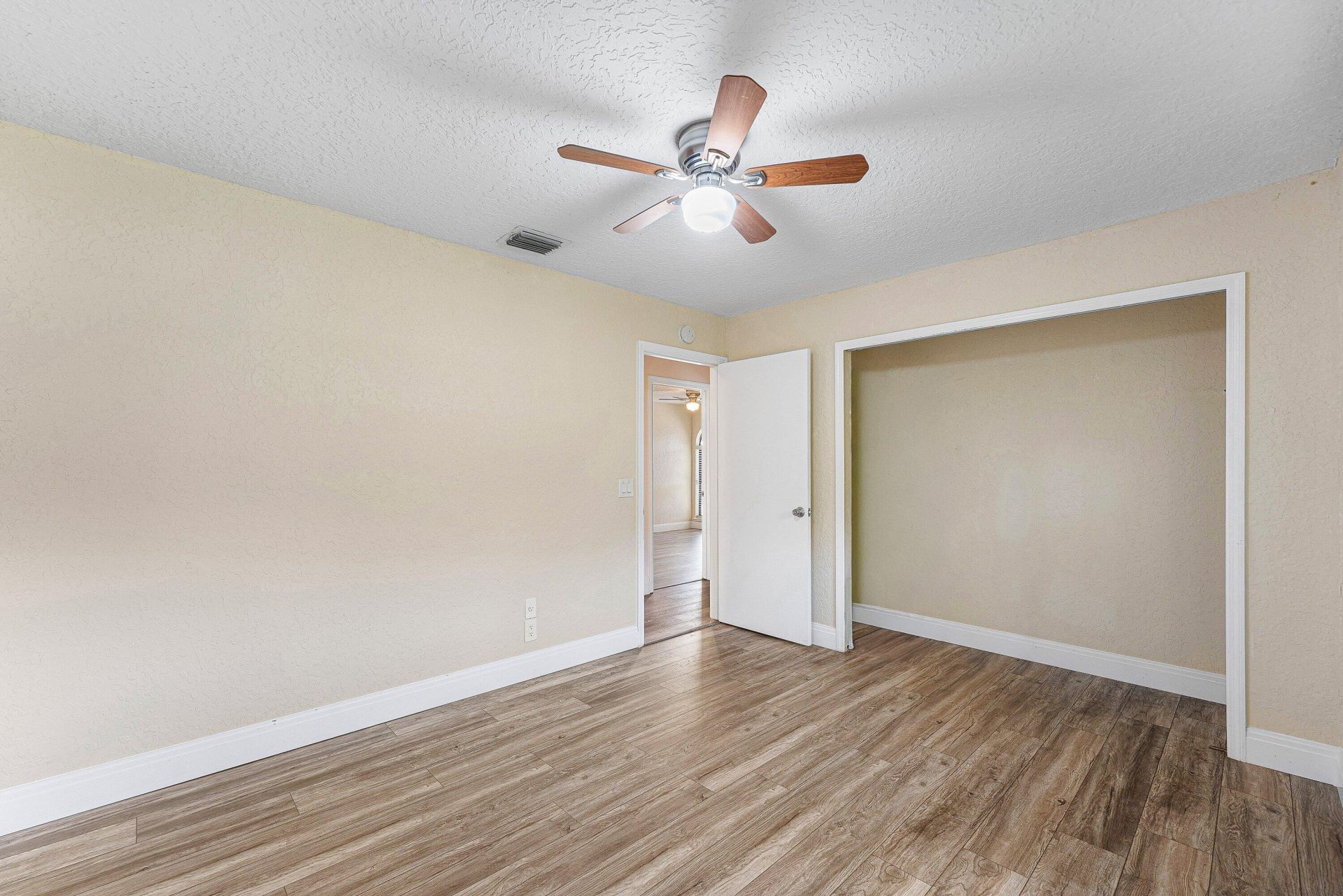 13853 Sheffield Street, Wellington, FL 33414 Photo