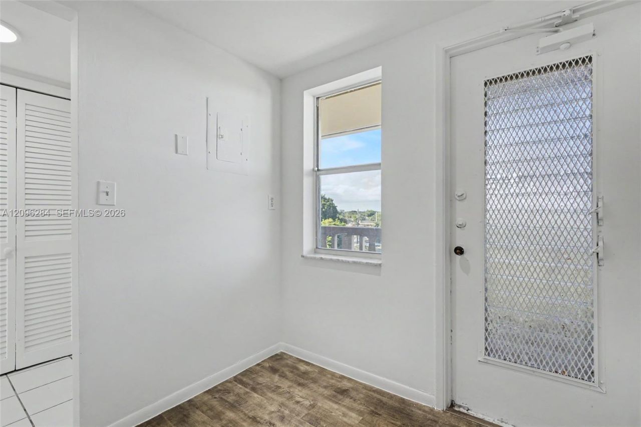 4700 Washington St , Unit 502, Hollywood, FL 33021 Photo