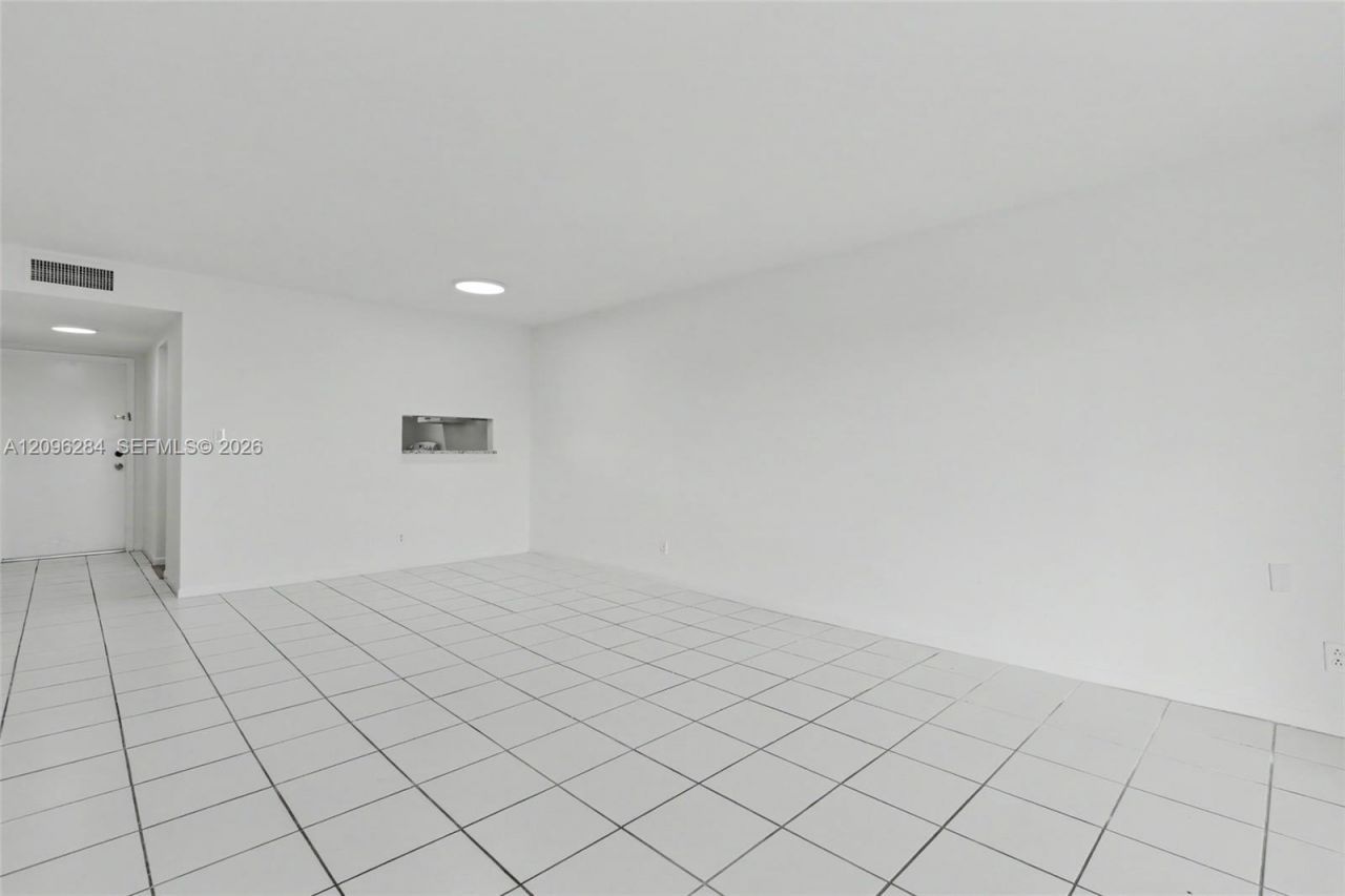 4700 Washington St , Unit 502, Hollywood, FL 33021 Photo