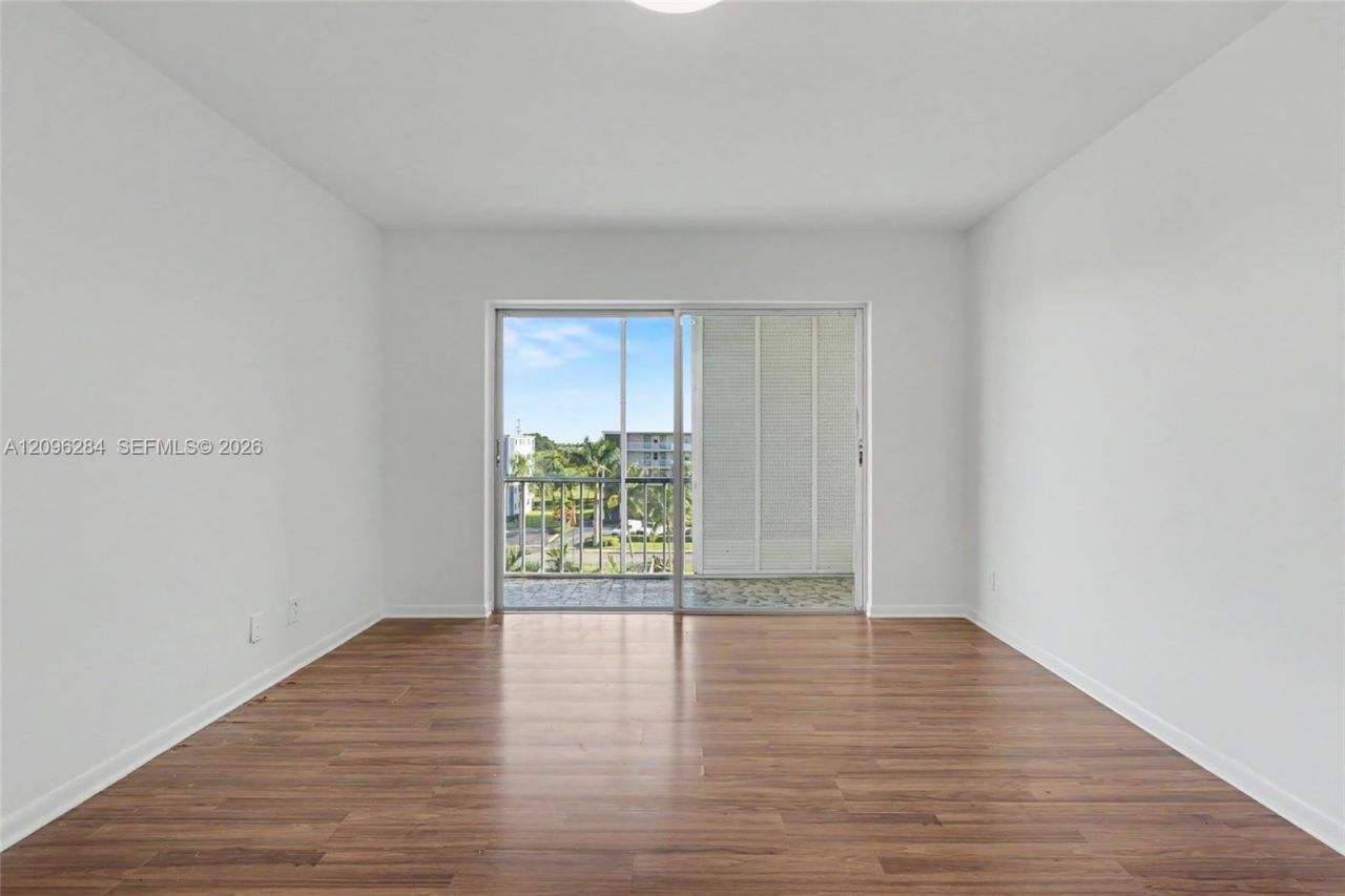4700 Washington St , Unit 502, Hollywood, FL 33021 Photo