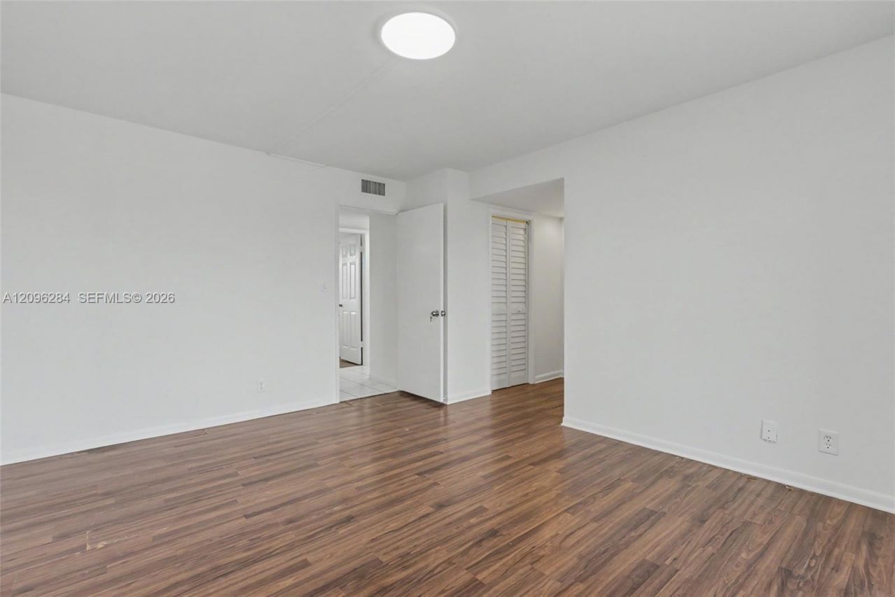 4700 Washington St , Unit 502, Hollywood, FL 33021 Photo