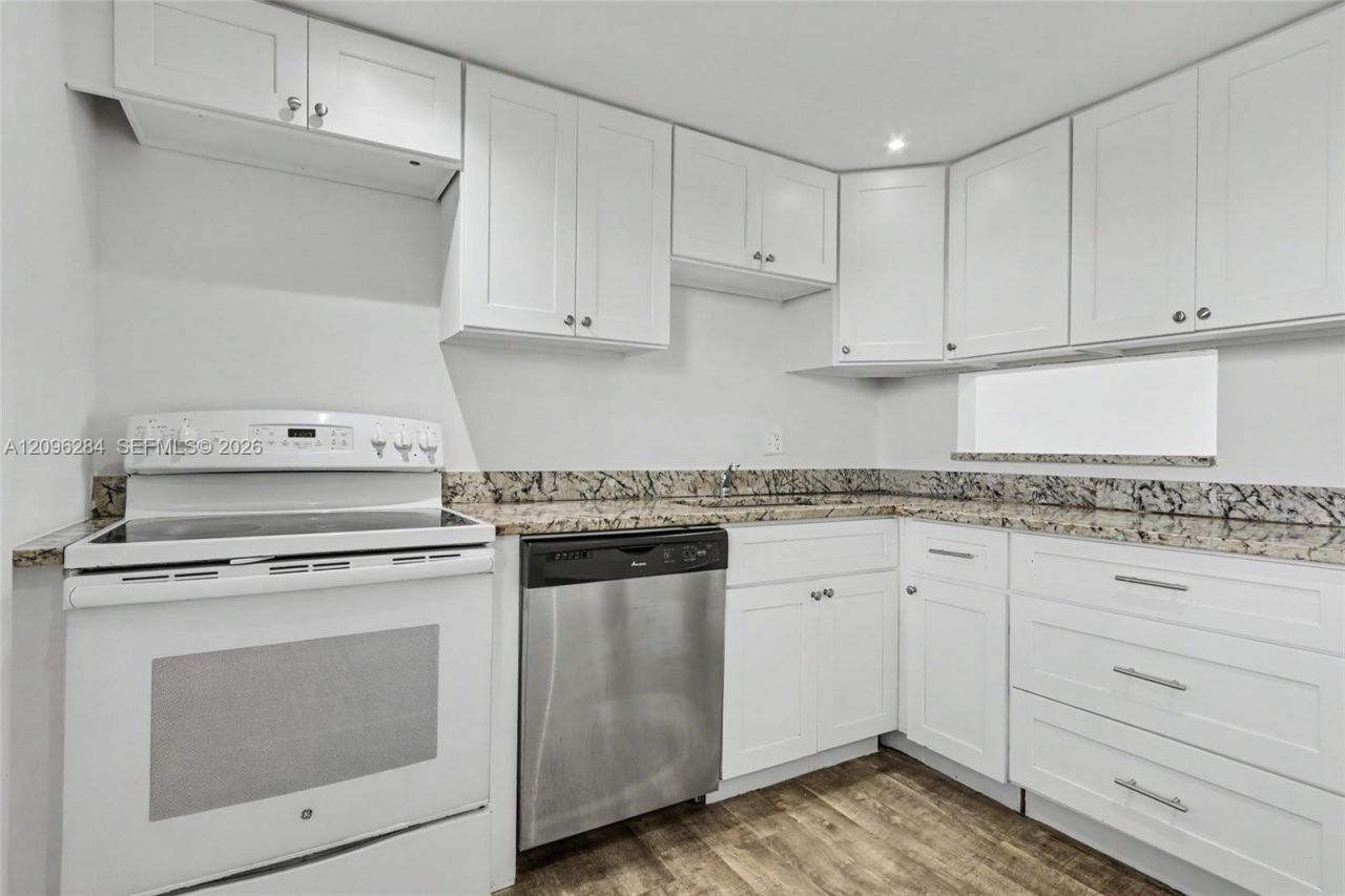4700 Washington St , Unit 502, Hollywood, FL 33021 Photo