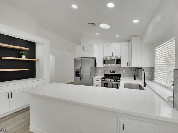 9228 Sun Rose Avenue , Las Vegas, NV 89134