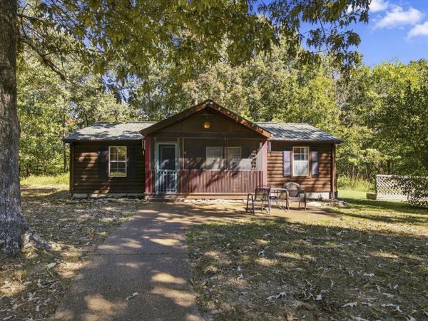 746 Nubia Rd, Westmoreland, TN 37186