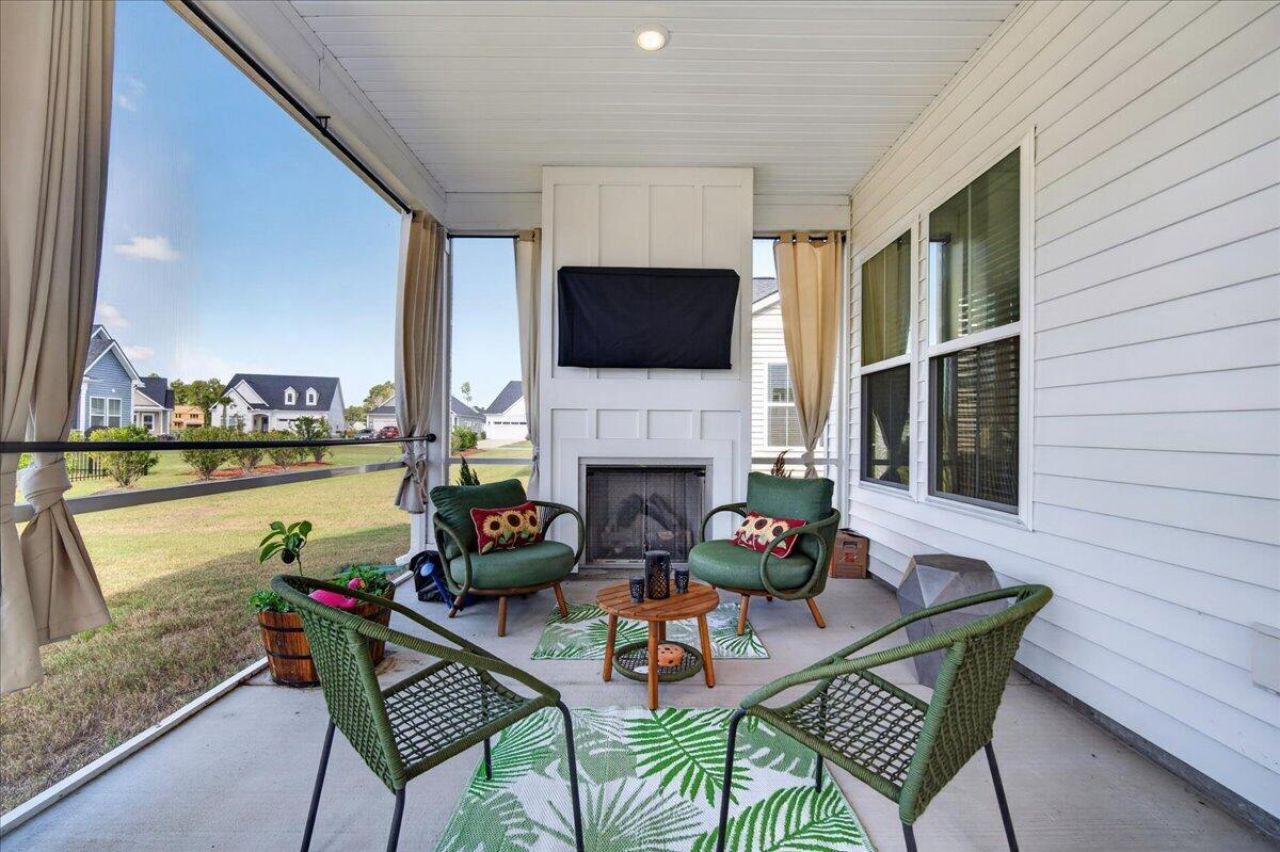 143 Summerwind Drive Photo 17
