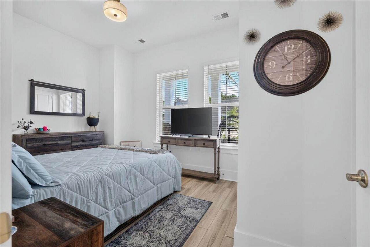 143 Summerwind Drive Photo 19
