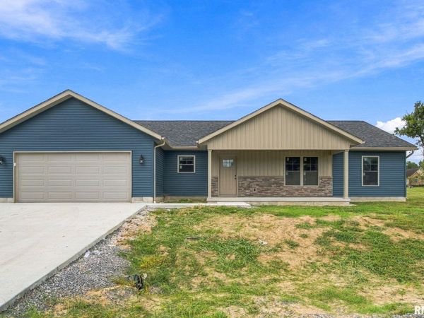 658 COPPER CREEK Lane, Herrin, IL 62948