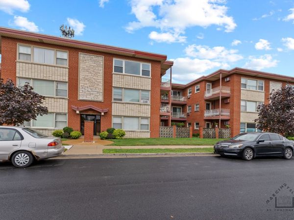 3033 Paris Avenue , Unit 303, River Grove, IL 60171