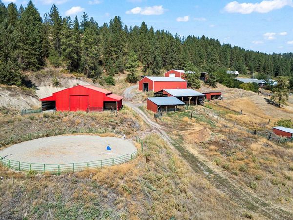 1497A Pritchard Rd, Evans, WA 99126