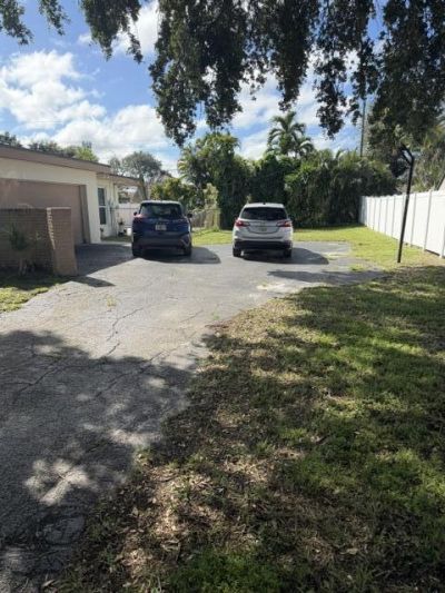 6840 SW 16th Street, Pembroke Pines, FL 33023 Photo
