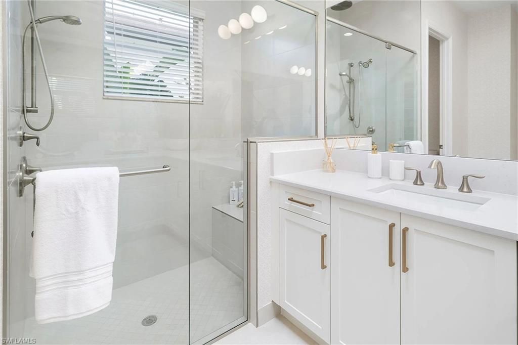 2657 Hyacinth Pl, Naples, FL 34112 Photo