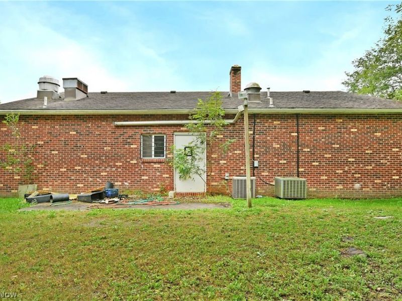 1500 Carson Salt Springs Road, Warren, OH 44481 Photo 4