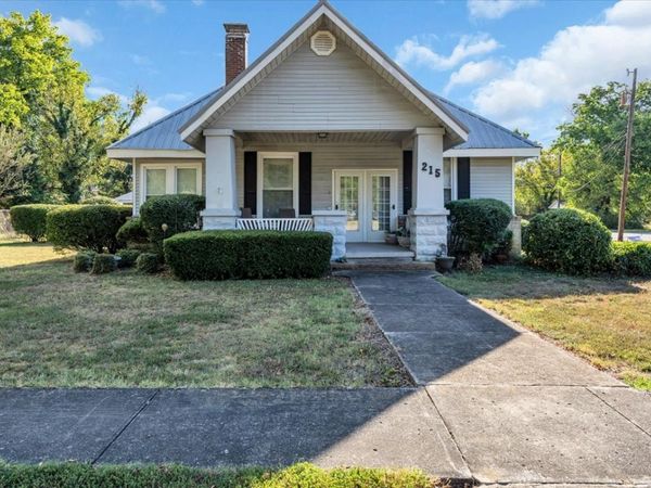 215 N Polk St , Tullahoma, TN 37388