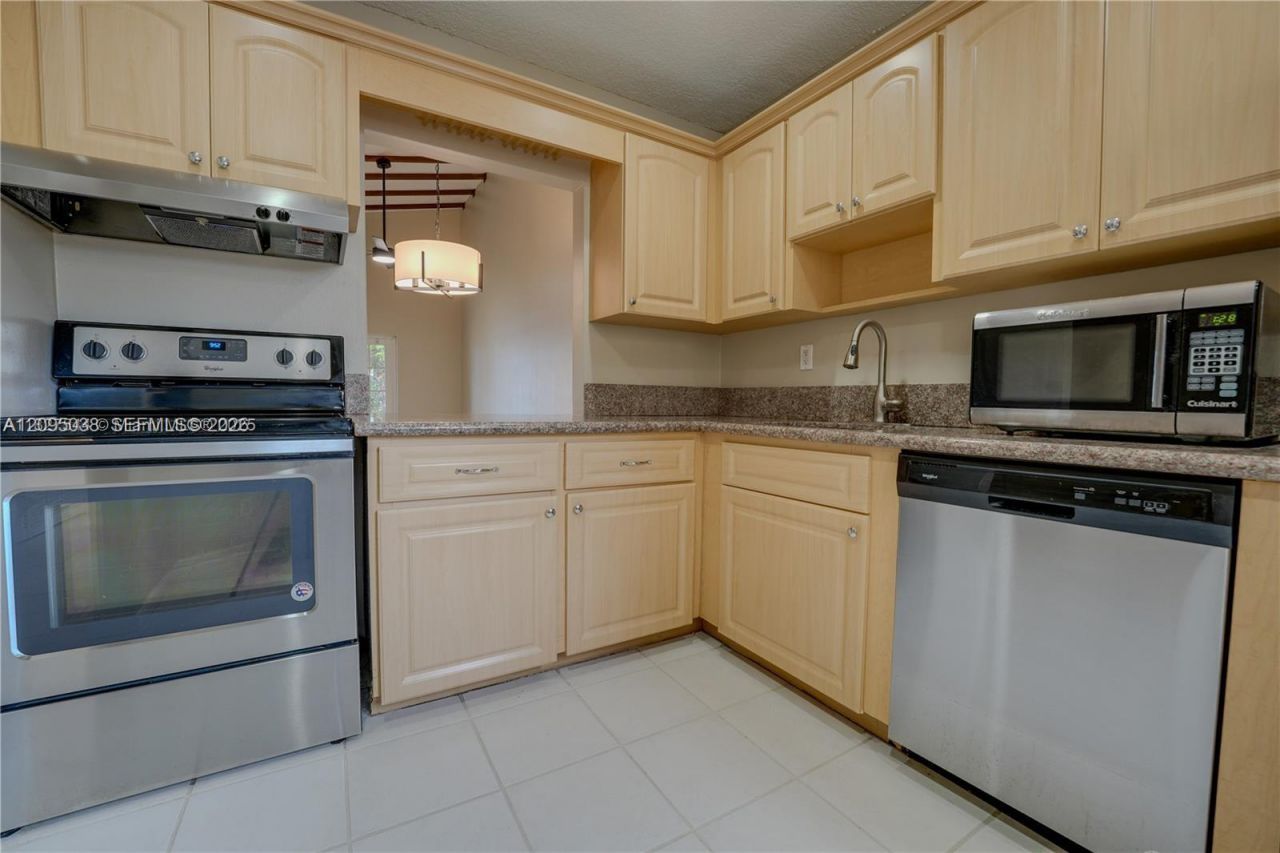 2403 SW 58th Mnr , Unit 1, Fort Lauderdale, FL 33312 Photo