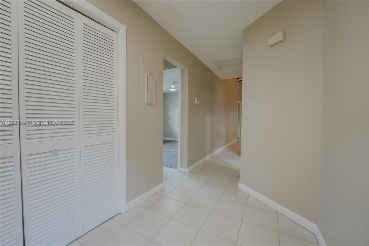 2403 SW 58th Mnr , Unit 1, Fort Lauderdale, FL 33312 Photo