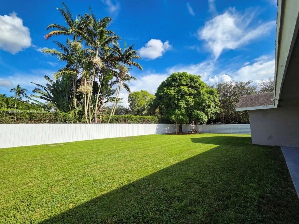 14863 SW 152nd Pl, Miami, FL 33196 Photo