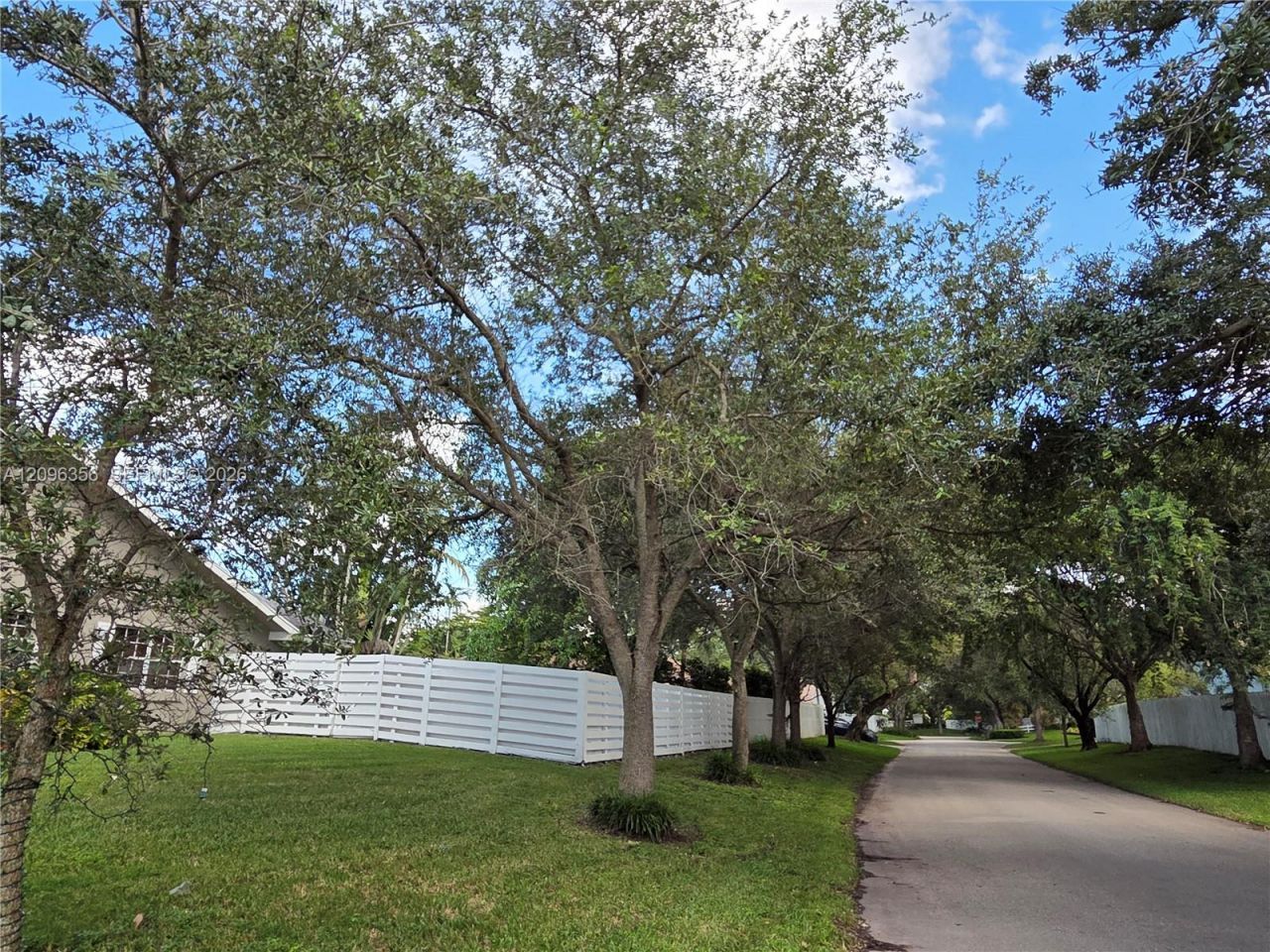 14863 SW 152nd Pl, Miami, FL 33196 Photo