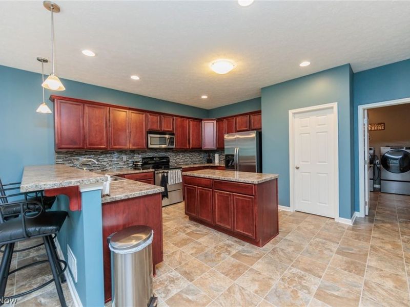 27078 Waterside Drive, Olmsted Township, OH 44138 Photo 16