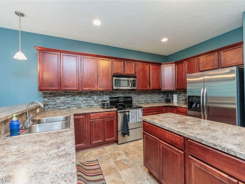 27078 Waterside Drive, Olmsted Township, OH 44138 Photo 17