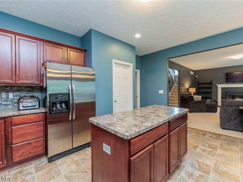 27078 Waterside Drive, Olmsted Township, OH 44138 Photo 18