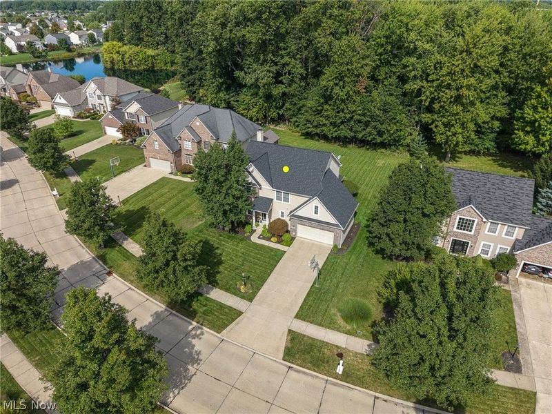 27078 Waterside Drive, Olmsted Township, OH 44138 Photo 3