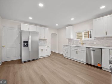 19 W 9TH STREET, MARCUS HOOK, PA 19061