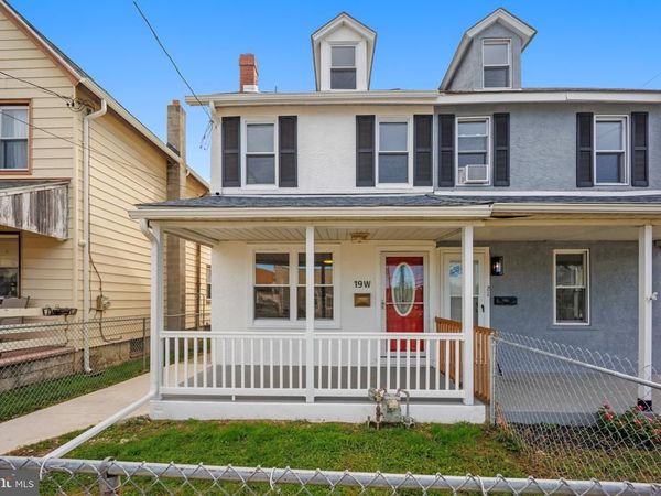 19 W 9TH STREET, MARCUS HOOK, PA 19061