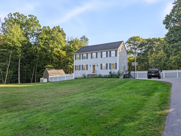 34 Conservation Dr, Douglas, MA 01516