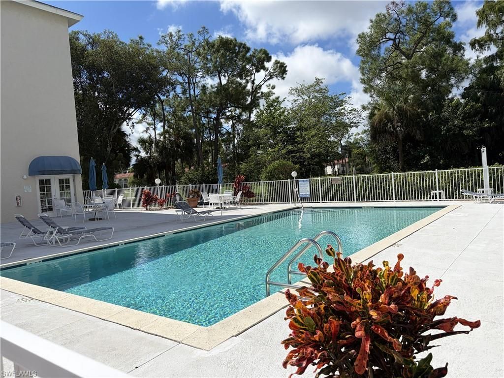 481 Quail Forest Blvd , Unit B207, Naples, FL 34105 Photo