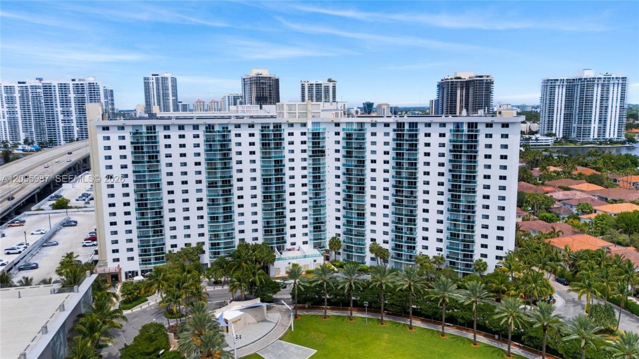 19370 Collins Ave , Unit CU-3, Sunny Isles Beach, FL 33160 Photo