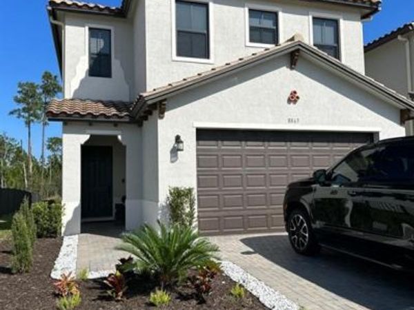 8863 Madrid CIR , NAPLES, FL 34104