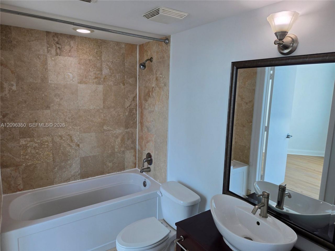 350 S Miami Ave, Unit 3708, Miami, FL 33130 Photo