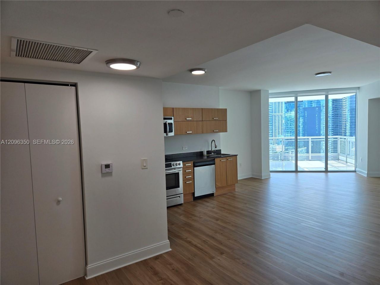 350 S Miami Ave, Unit 3708, Miami, FL 33130 Photo