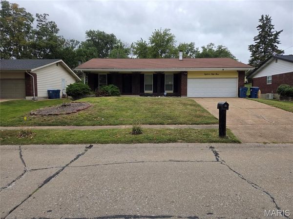1853 Atmore Drive , Hazelwood, MO 63136