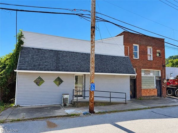 216 Public Road , Yorkville, OH 43971