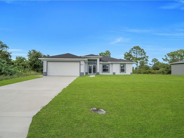 859 Chicago ST , LEHIGH ACRES, FL 33974