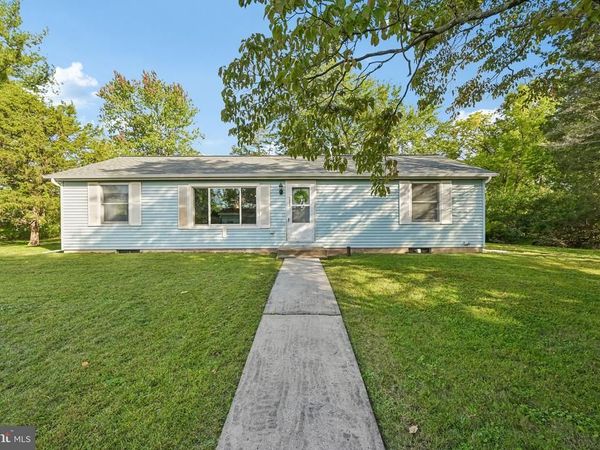 213 PLEASANTVIEW AVENUE , SCHWENKSVILLE, PA 19473