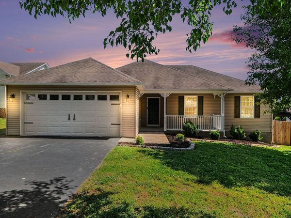 1847 Emily Ln , Columbia, TN 38401