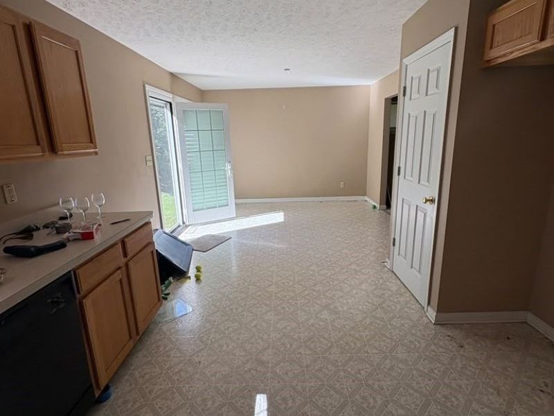 16200 Kollin Avenue, Cleveland, OH 44128 Photo 11