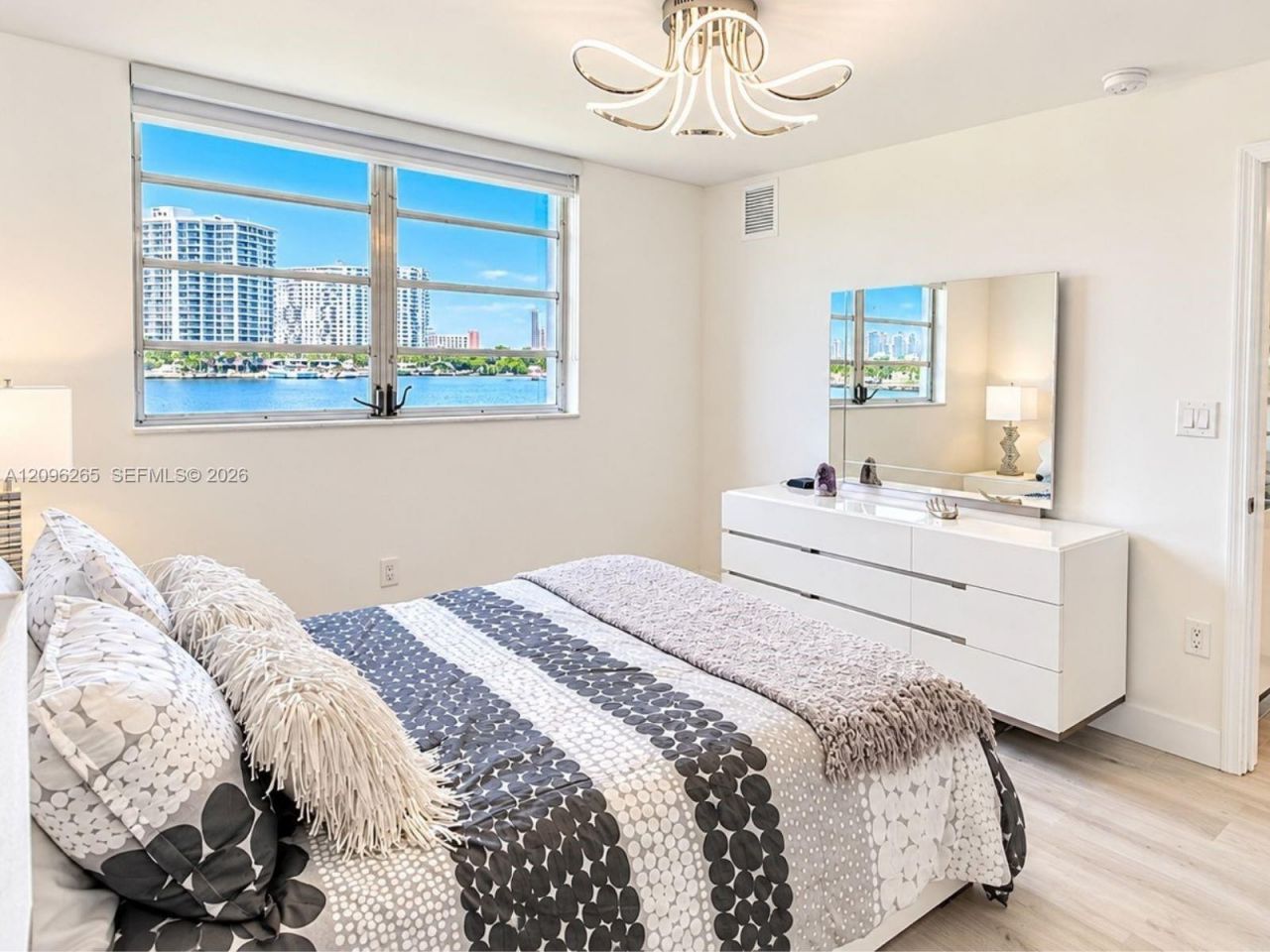 2949 Point East Dr, Unit B105, Aventura, FL 33160 Photo