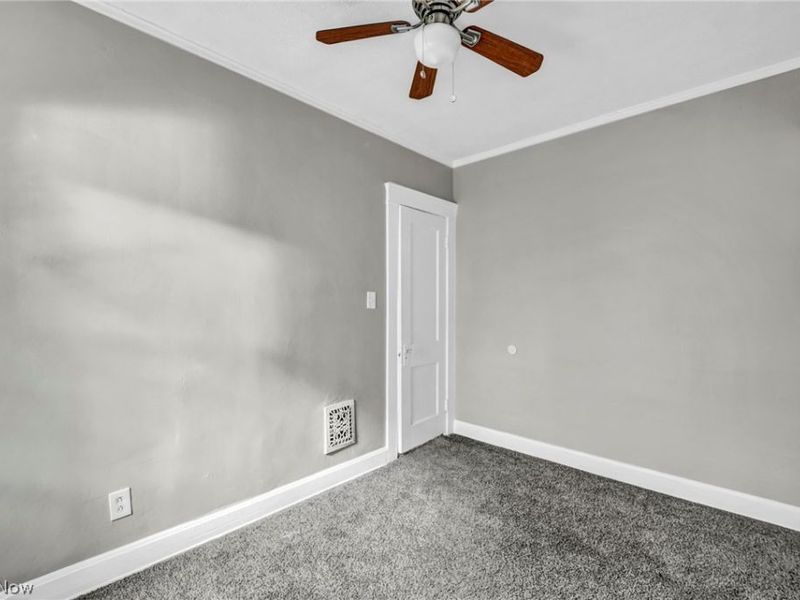447 E 115 Street, Cleveland, OH 44108 Photo 29