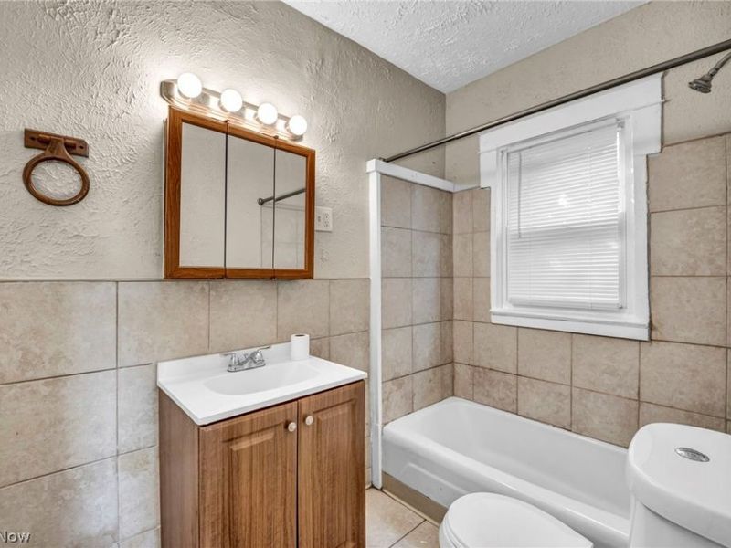 447 E 115 Street, Cleveland, OH 44108 Photo 38